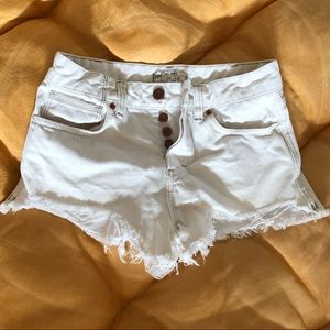 white jean shorts Free People sz 24